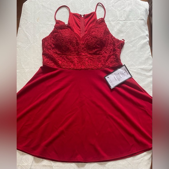 City Studio Red Dress NWT - Picture 1 of 7